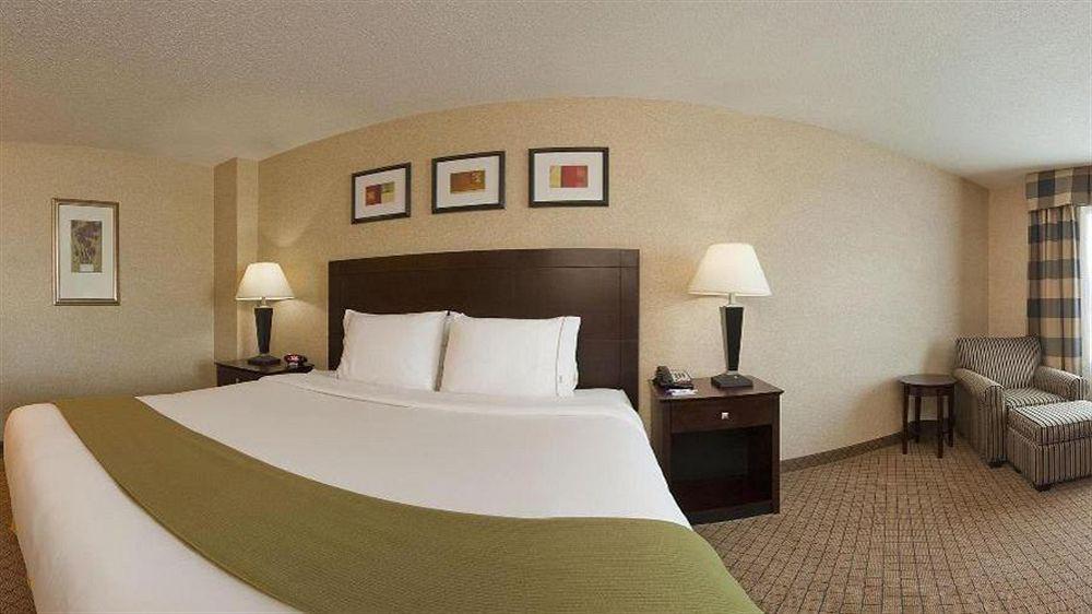 Holiday Inn Express Hotel & Suites Anderson By Ihg Exterior photo