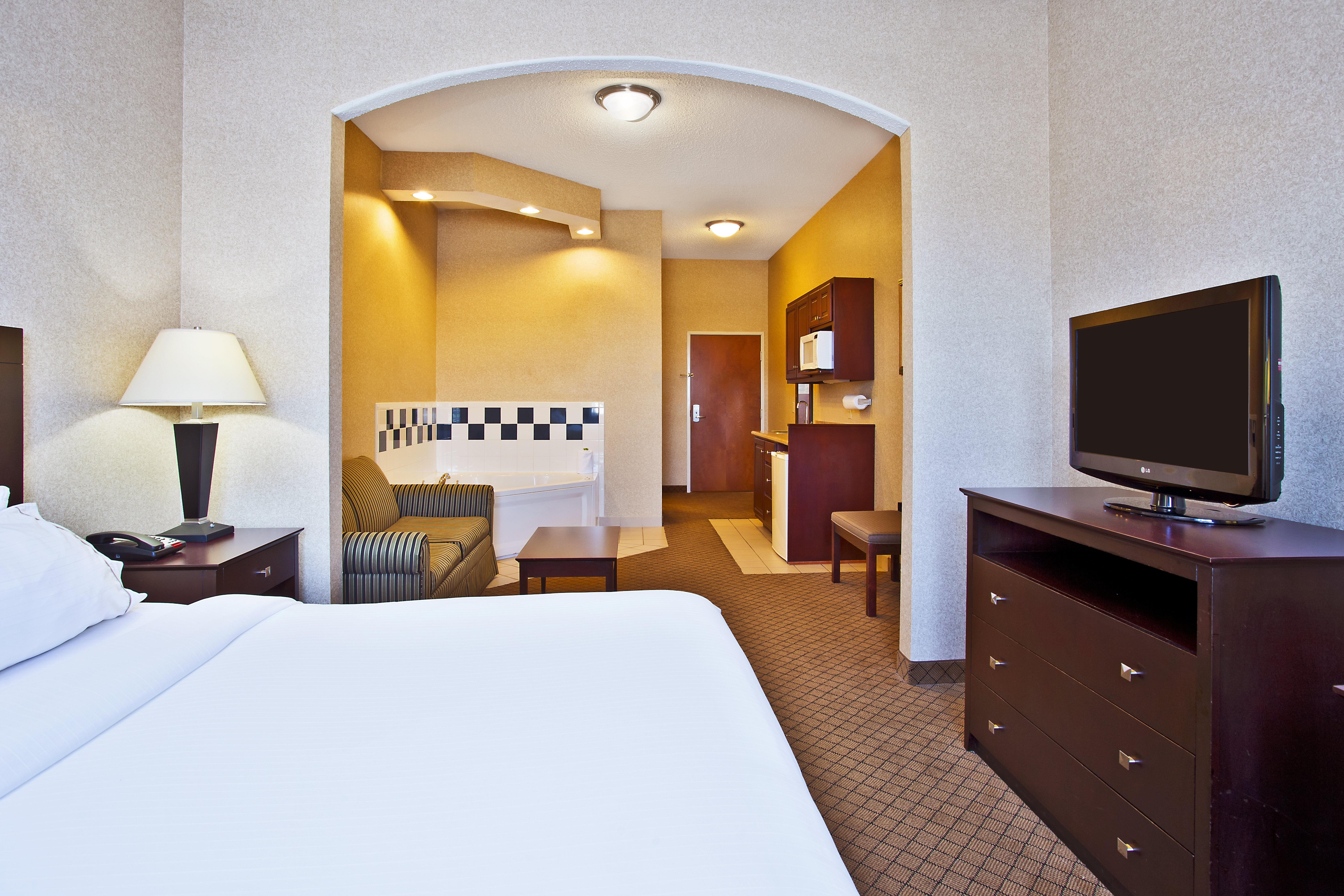 Holiday Inn Express Hotel & Suites Anderson By Ihg Exterior photo