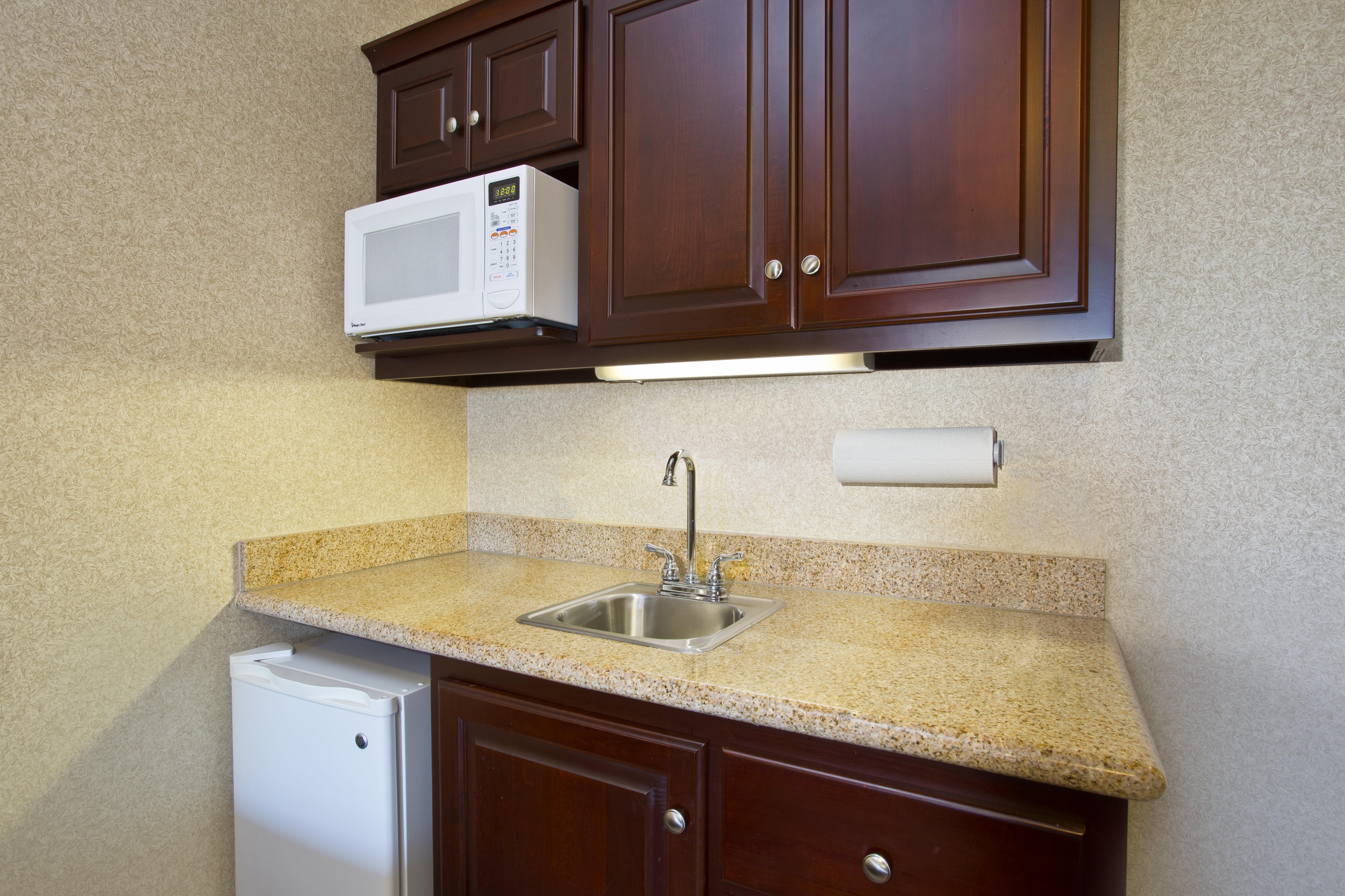 Holiday Inn Express Hotel & Suites Anderson By Ihg Exterior photo