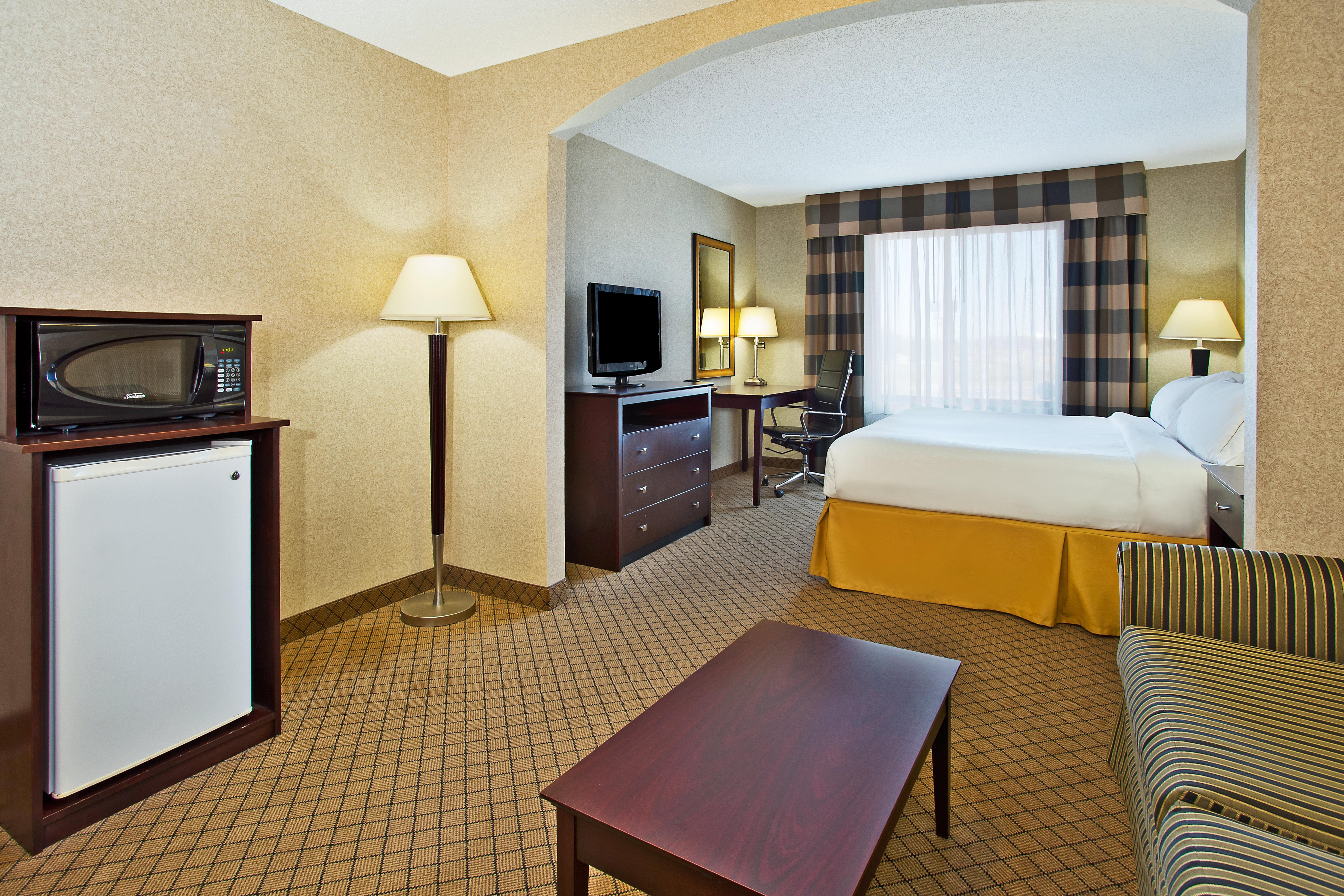 Holiday Inn Express Hotel & Suites Anderson By Ihg Exterior photo