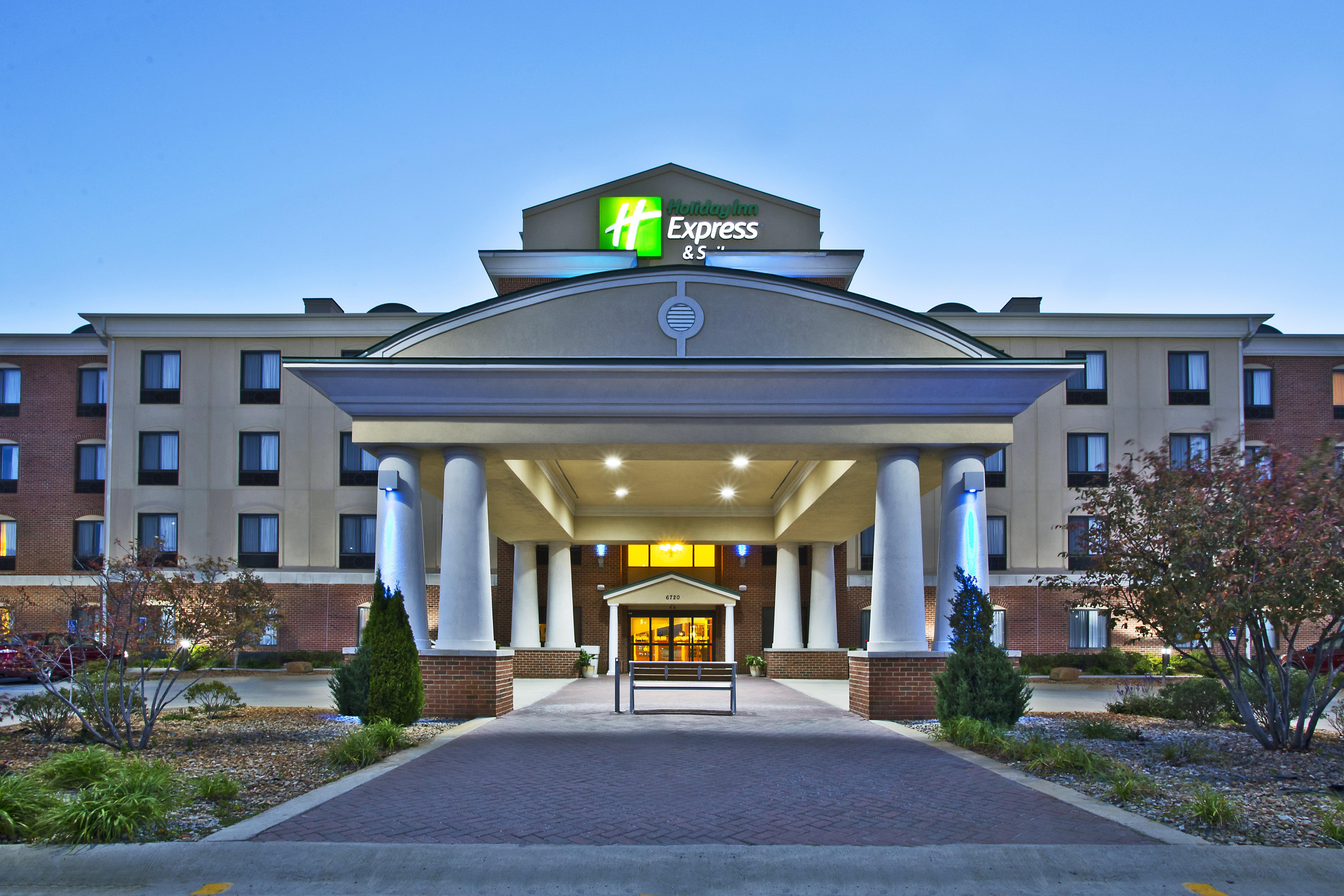 Holiday Inn Express Hotel & Suites Anderson By Ihg Exterior photo